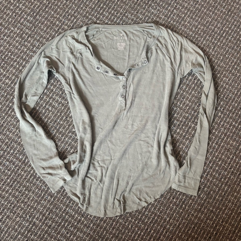 American Eagle Green Henley Long Sleeve